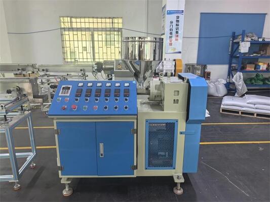 ง่ายในการใช้งาน อัตโนมัติ PVC พลาสติกการผูกคอลลิต เครื่อง extruder filament และ PVC เครื่อง extruding filament